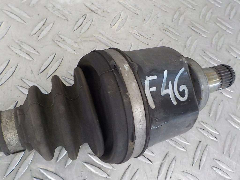 фото №4, Bmw 2 f46 приводной вал левая