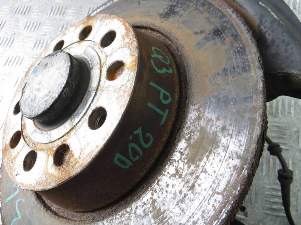 фото №7, Audi q3 8u поворотный кулак правая задняя задняя 11-