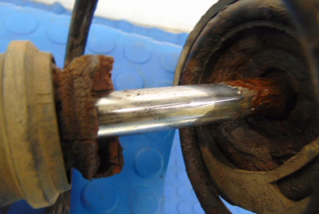 Alfa romeo 147 1.6b амортизатор левый задний Доставка