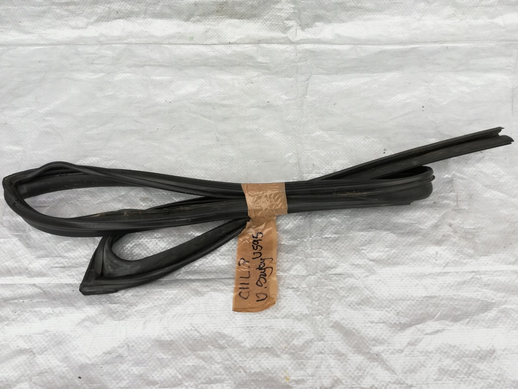 фото №1, Прокладка скло двері лівий перед kia ceed ii 12-17