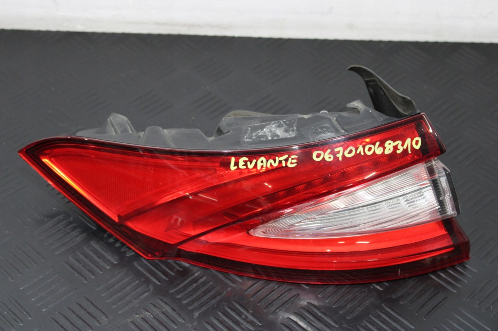 фото №1, Лампа лівий задня задня 06701068310 maserati levante m161