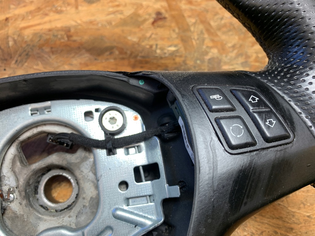 фото №5, Bmw e90 e91 повітропровід шкіра m-pakiet 3051626