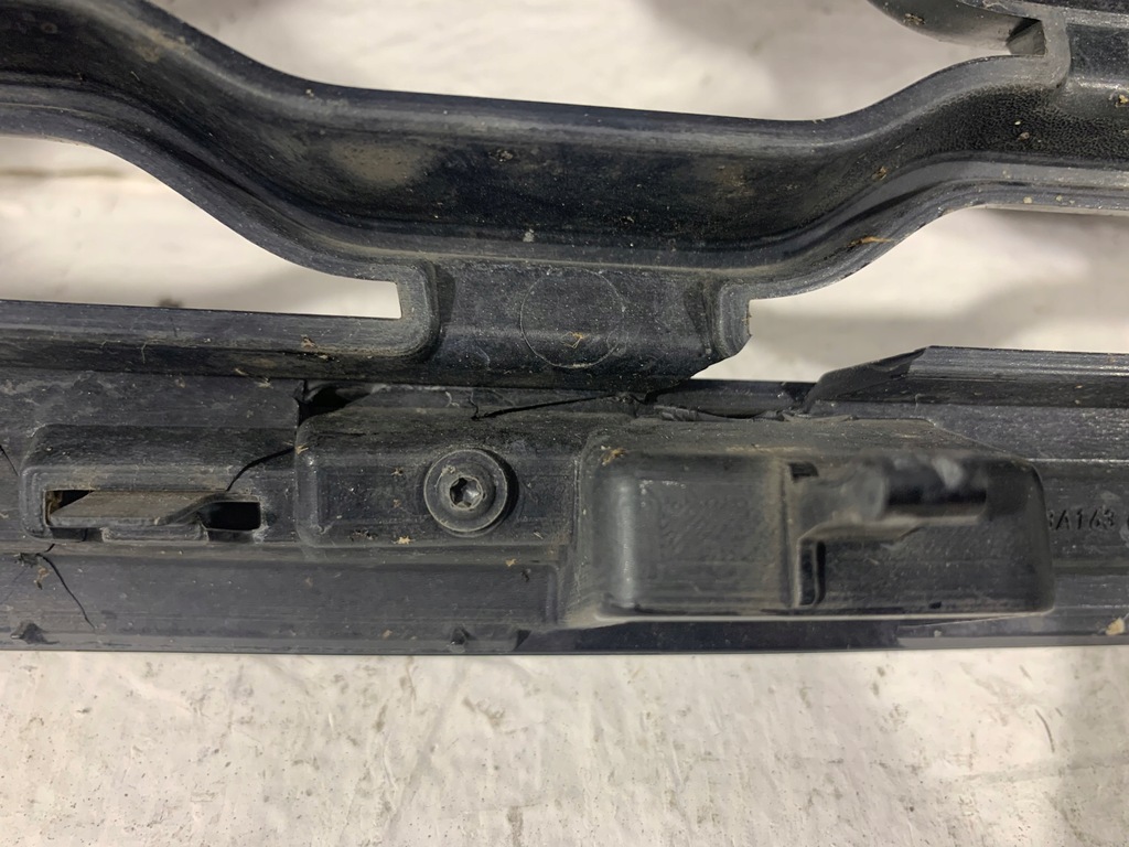 фото №11, Land range rover velar решётка радиатора перед j8a2-8200-dd