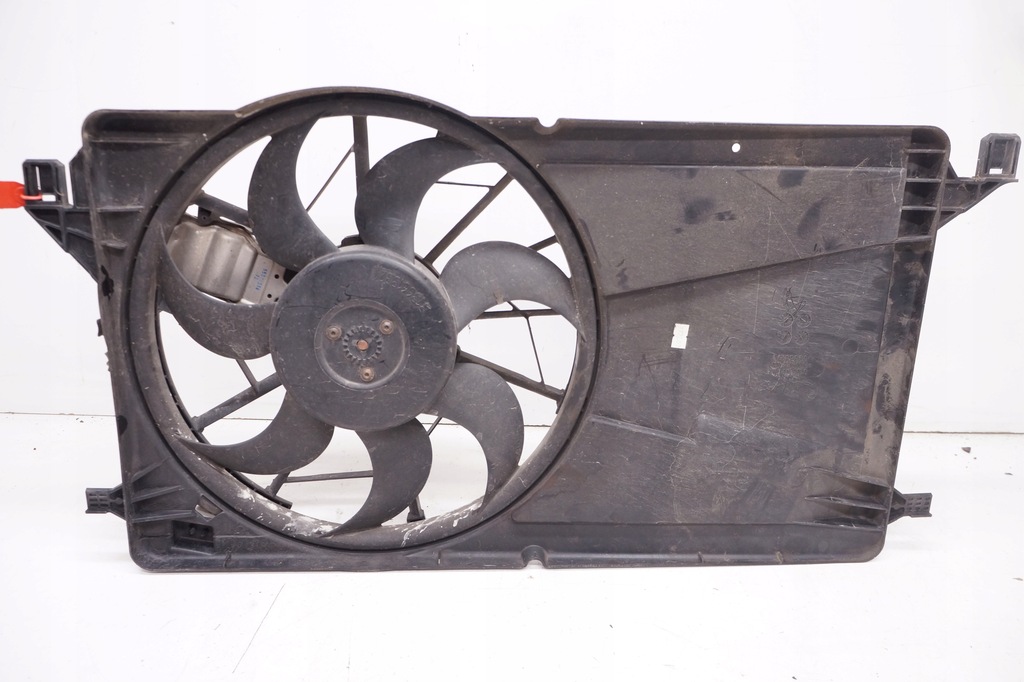 фото №4, Вентилятор радіатора volvo v50 i s40 ii c30 i c70 3m5h-8c607-rj 3135103 743