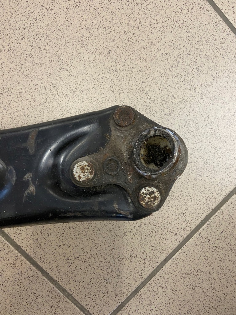 фото №6, Рычаг правый перед skoda fabia iii ibiza v polo v