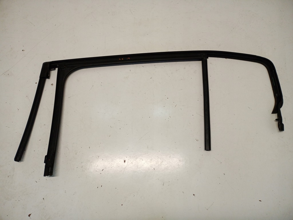 фото №1, Прокладка дверь правый задняя citroen c5 aircross 9811246780