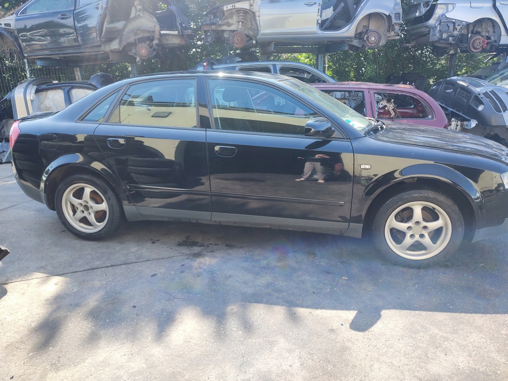 Купити Audi a4 b6 sedan двері задній ліва праве ly9b