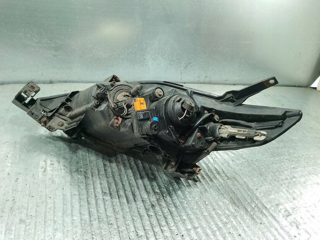 фото №8, Лампа перед права mazda 5 05-10 p5115r p4998