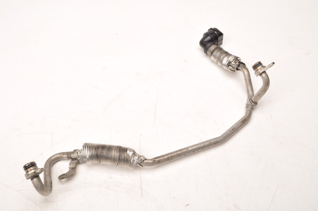 Купити Bmw f82 3.0 шланг масляний турбіни