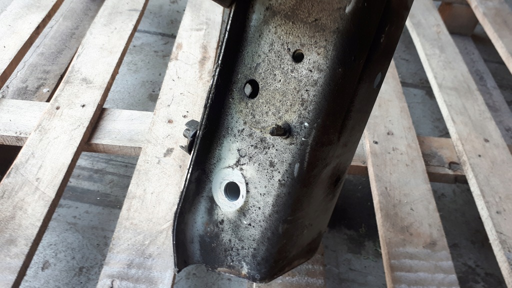 фото №8, A4 b8 s4 лонжерон наконечник правий права перед ly7g