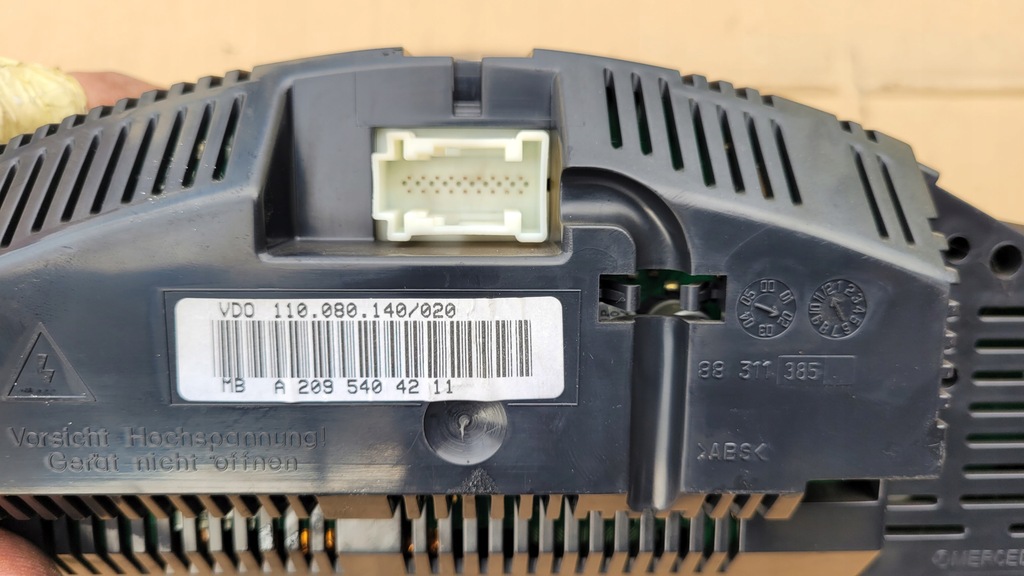 фото №8, Mercedes w209 счетчик приборная панель 2.7 cdi a2095404211