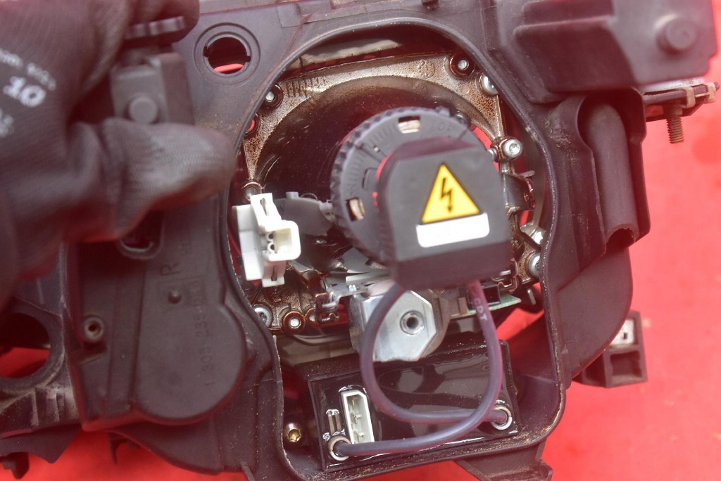 Фара правый лампа перед ксенон eu 1305235643 bmw e46 compact 97-03 Киев