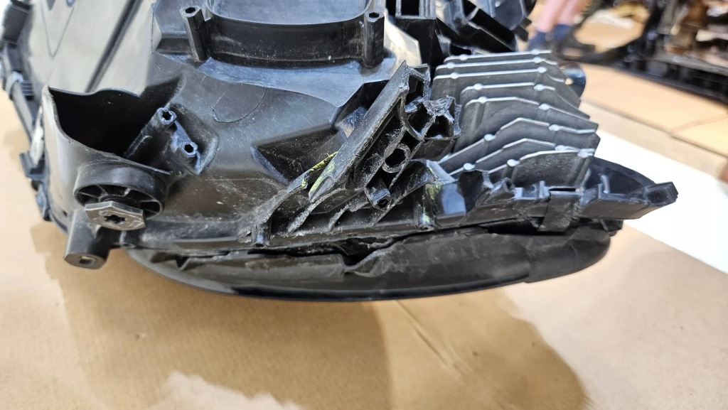 Фара правий перед передня mercedes gle ils a1669064003 Оригінал