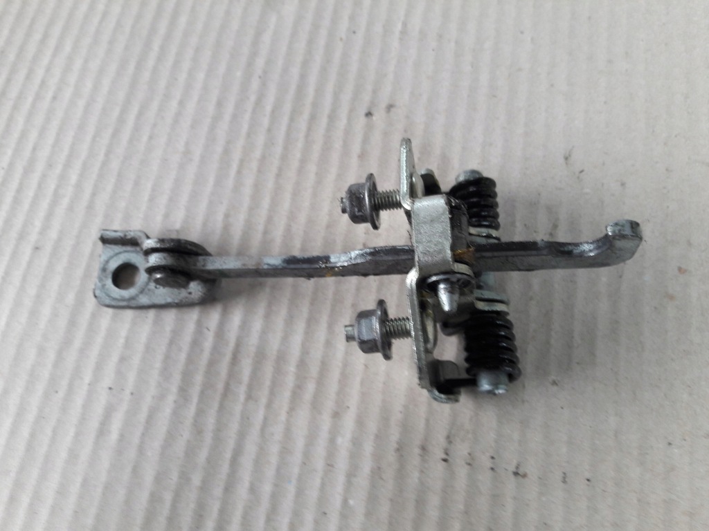 фото №1, Ограничитель дверь dacia sandero logan ii stepway