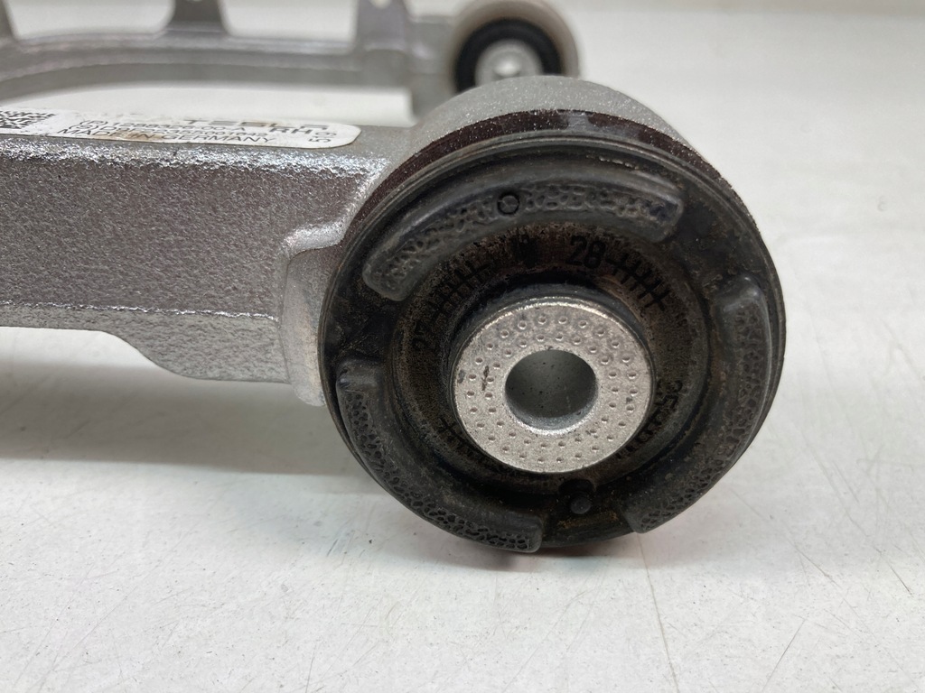 фото №8, Важіль правий передній верхній tesla model 3 y