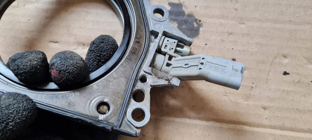 A6 c8 4k ущільнювач вала колінчастого 2.0 tdi 05l103173 vw audi a4 b9 q5 Оригінал