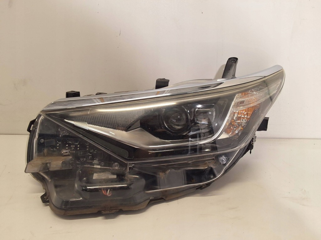 Купити Toyota auris 2 фара лівий перед full led bi led 81150-02k60