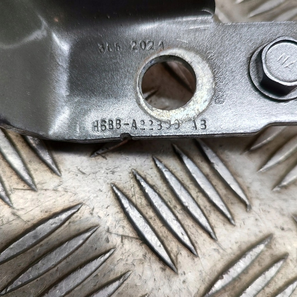 фото №6, Ford mustang mach-e 2022 права сторона петля верхній двері передніх