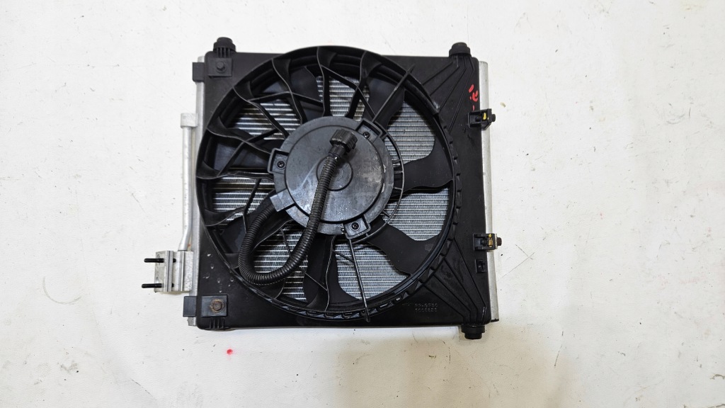 Купити Радіатор кондиціонера вентилятор tesla model s рестайлінг  6008357-00-f