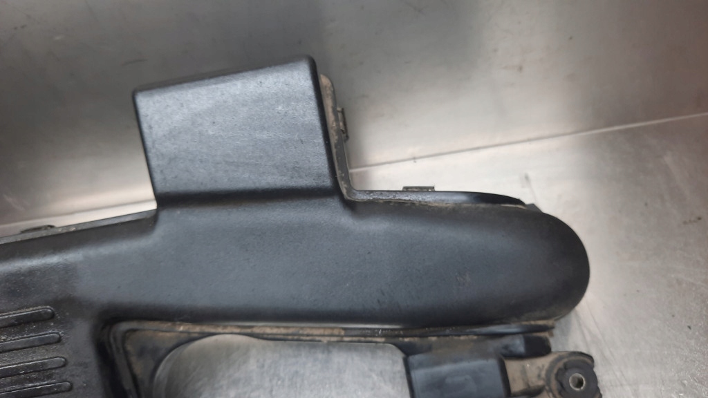 фото №4, Труба повітря zl0113200 mazda premacy