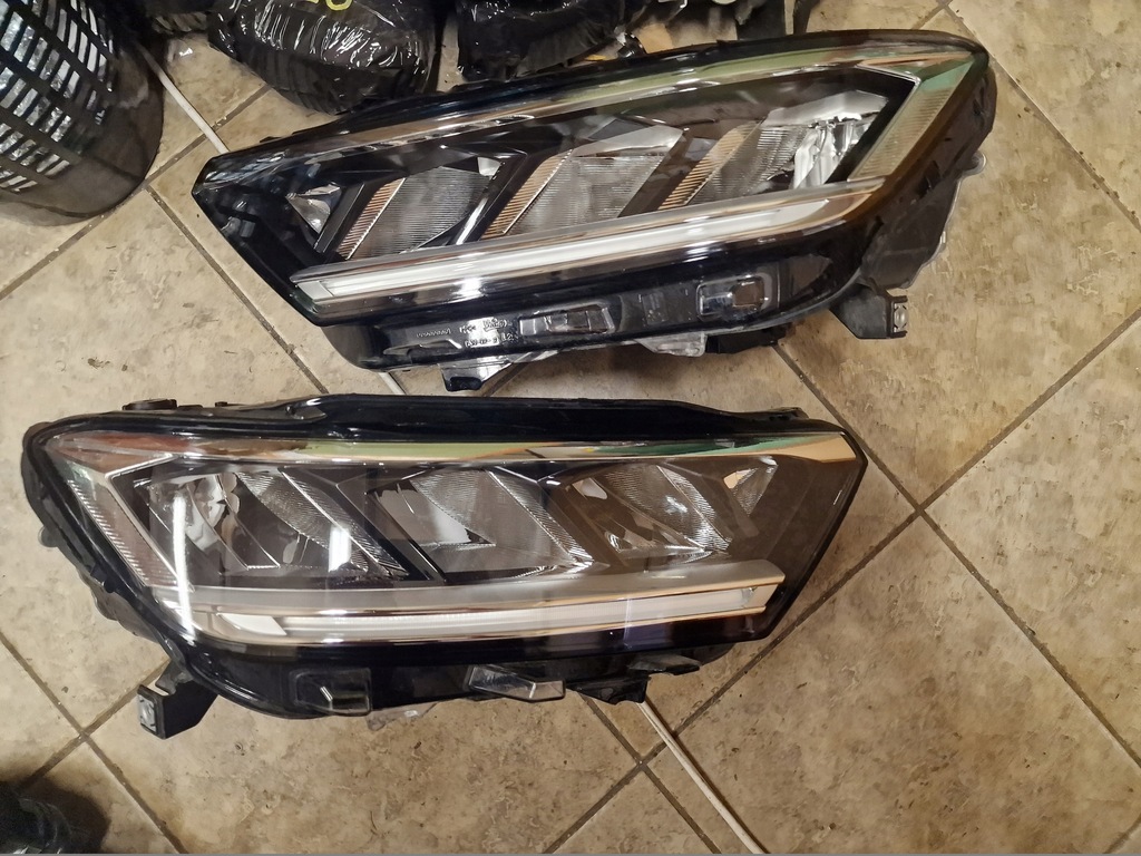 фото №1, Лампа передняя vw t-roc lift 2ga941005f 2ga941006f комплект