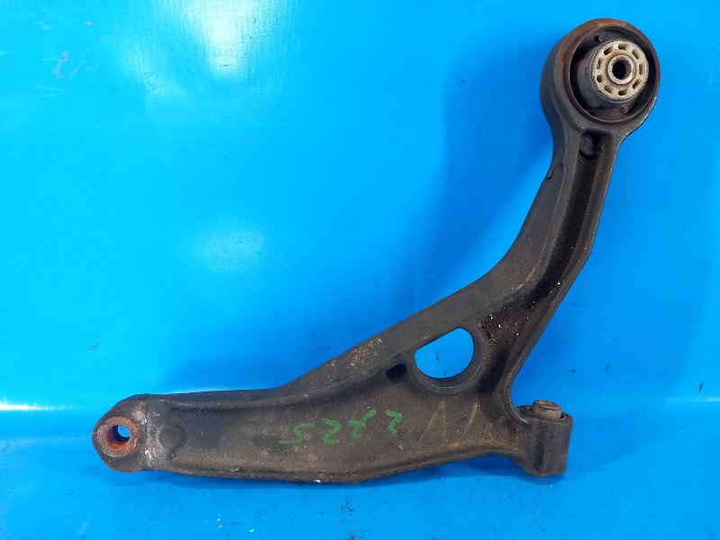 фото №4, Нижні важіль передній підвіска правий. chrysler 200 10-14 5085808ac