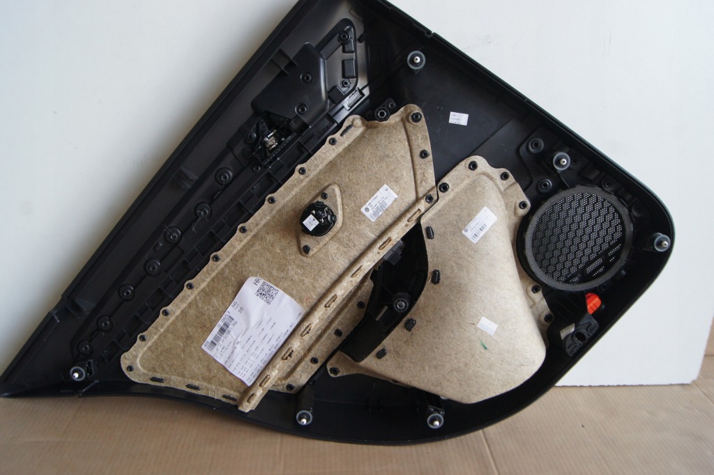 Golf vii оббивка двері праві задній 5g6867212gb Зі Шроту