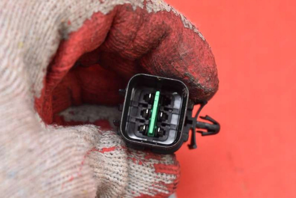 фото №10, Подъемник стекло правый задняя 96862939 opel antara lift 06-15