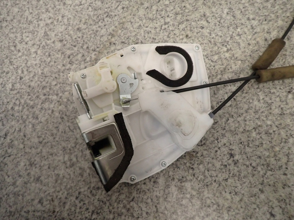 фото №4, Suzuki swift 10- mk7 замок двері задній правий eu