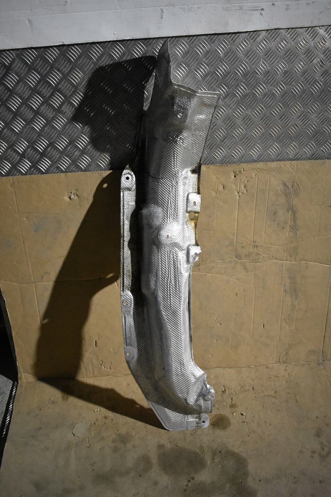 фото №1, Bmw оригинальный номер 8072367 защита тепловая выхлоп