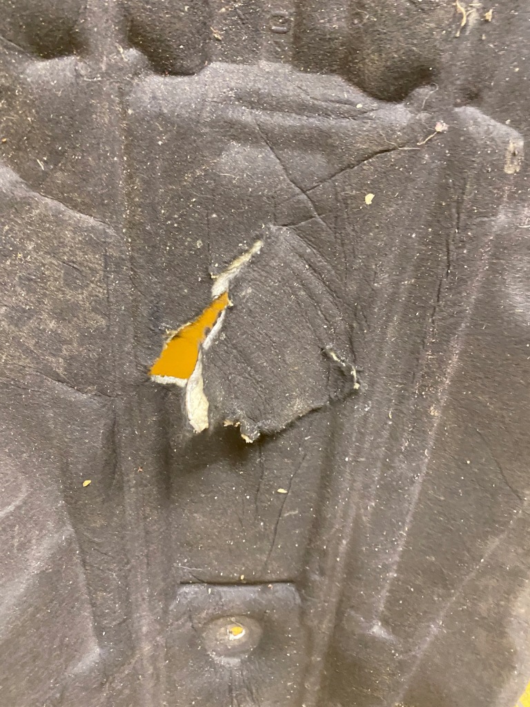 фото №5, Шумоизоляция туннель среднего mercedes w257