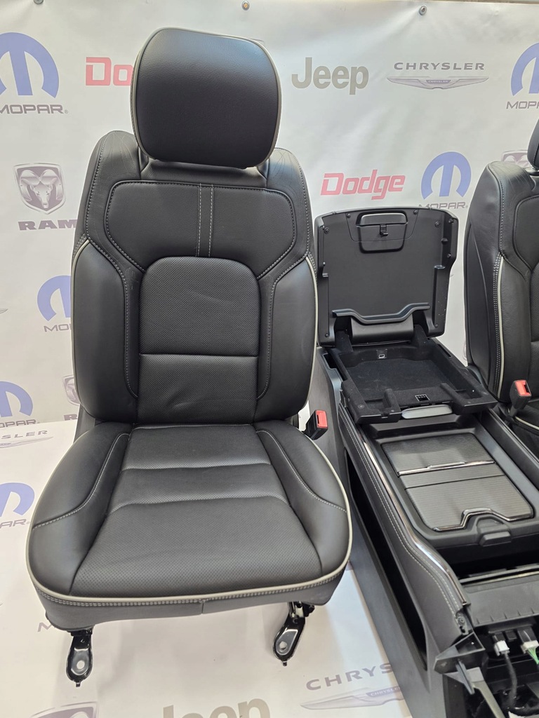 фото №7, Ram dodge ram 21-24 limited сиденье сиденья заднее сиденье czarna кожа haftowana
