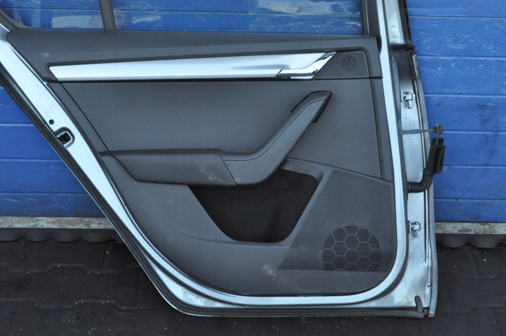 фото №7, Skoda octavia iii дверь левый задняя задние hb 5d liftback