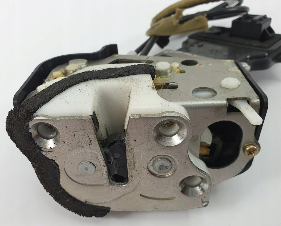 фото №1, Замок дверь левый задняя mazda 2 dy p3m71-a264a27-dg