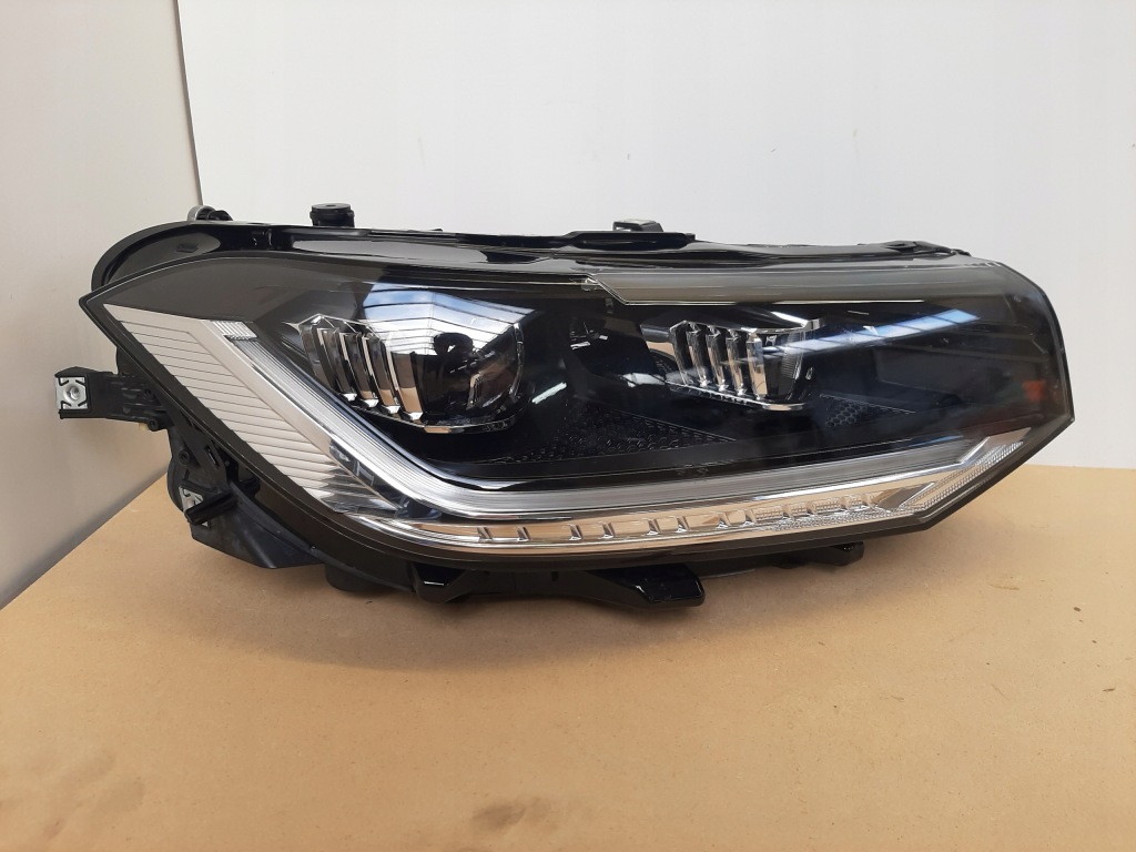 фото №3, Лампа права vw t-rock full led 2gm941036b