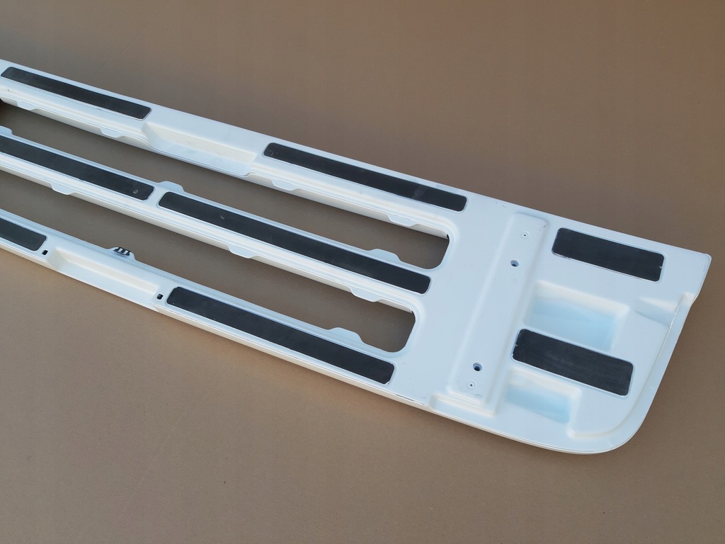 фото №7, Scania r xpi лавка решётка радиатора решётка радиатора нижняя подножка