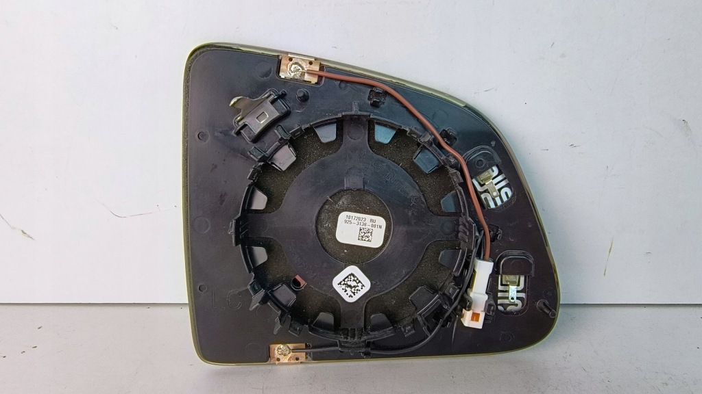 фото №5, Вкладиш дзеркало лівий перед tesla model y