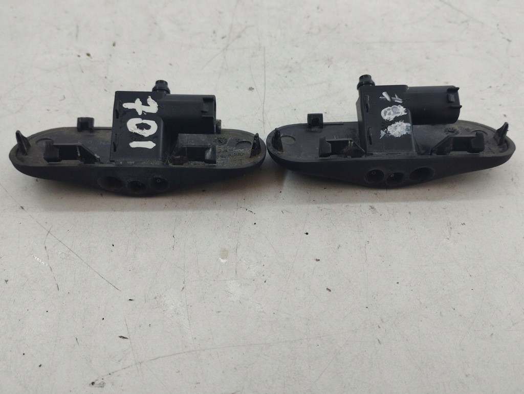 фото №7, Audi a7 s7 4g 2011 комплект насадка распылителя стекло передней / лобовое