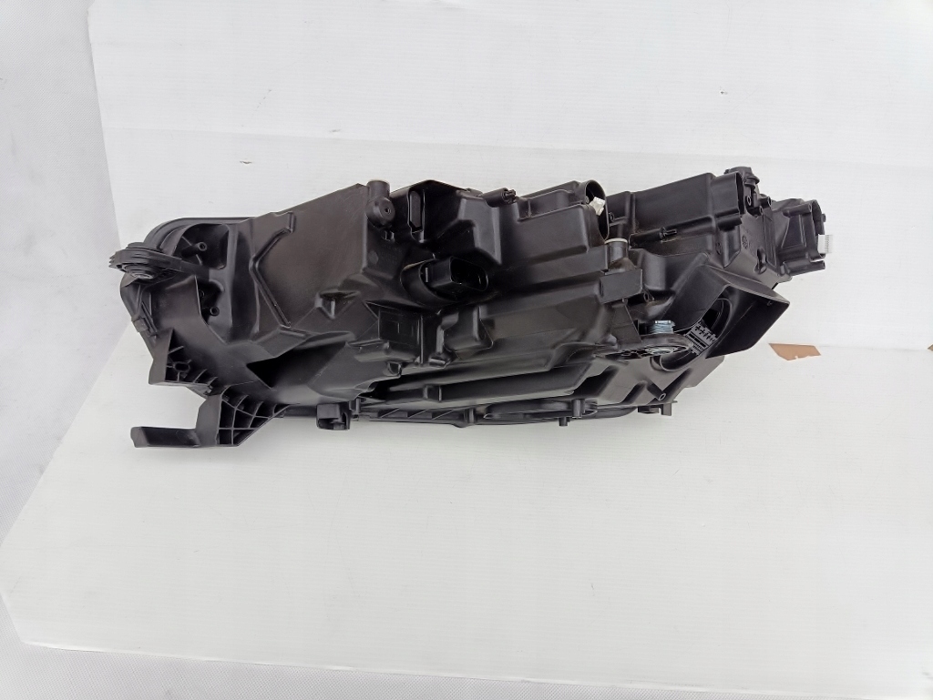 Фара перед передняя правый  skoda octavia iv 2020- full led 5e4941018a Недорого