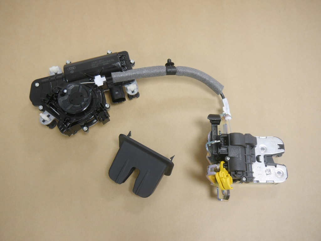 фото №1, Audi a7 4k замок крышки задняя доводчик 3v5827887c