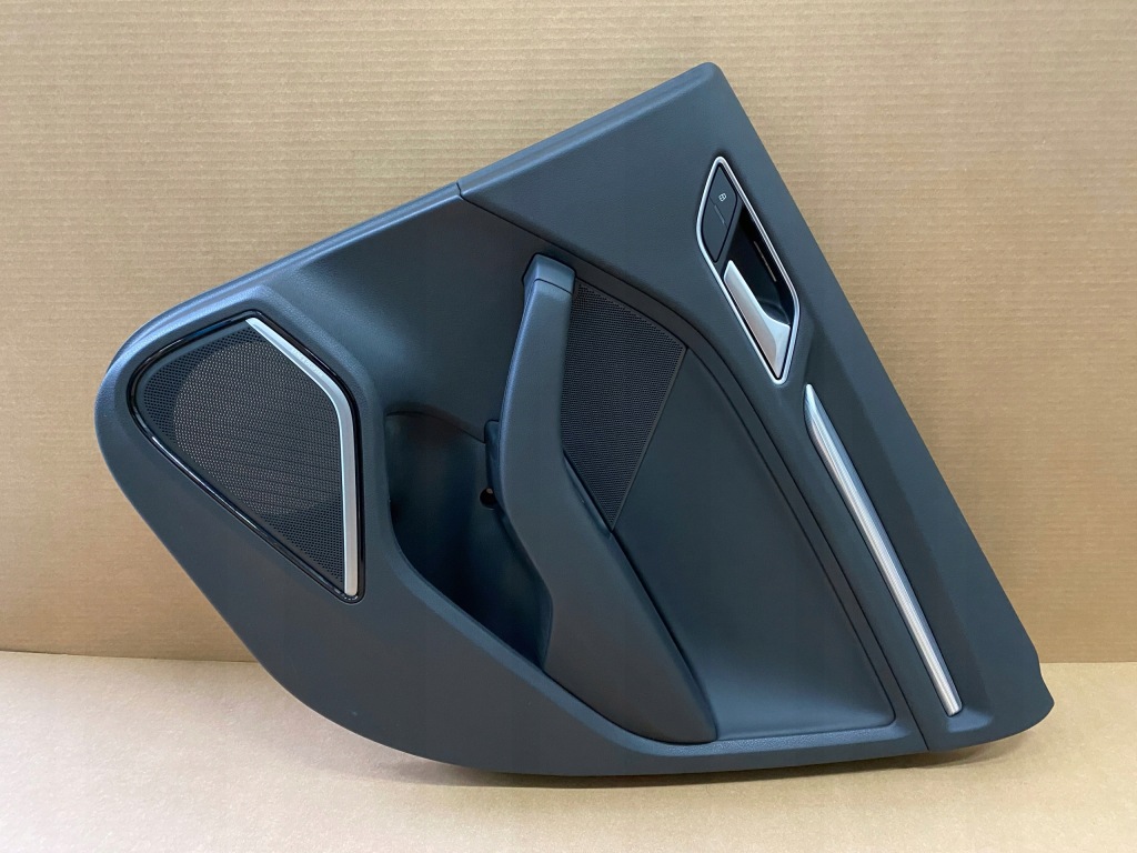 фото №1, Audi a3 8v обшивка дверь правый задняя кожа