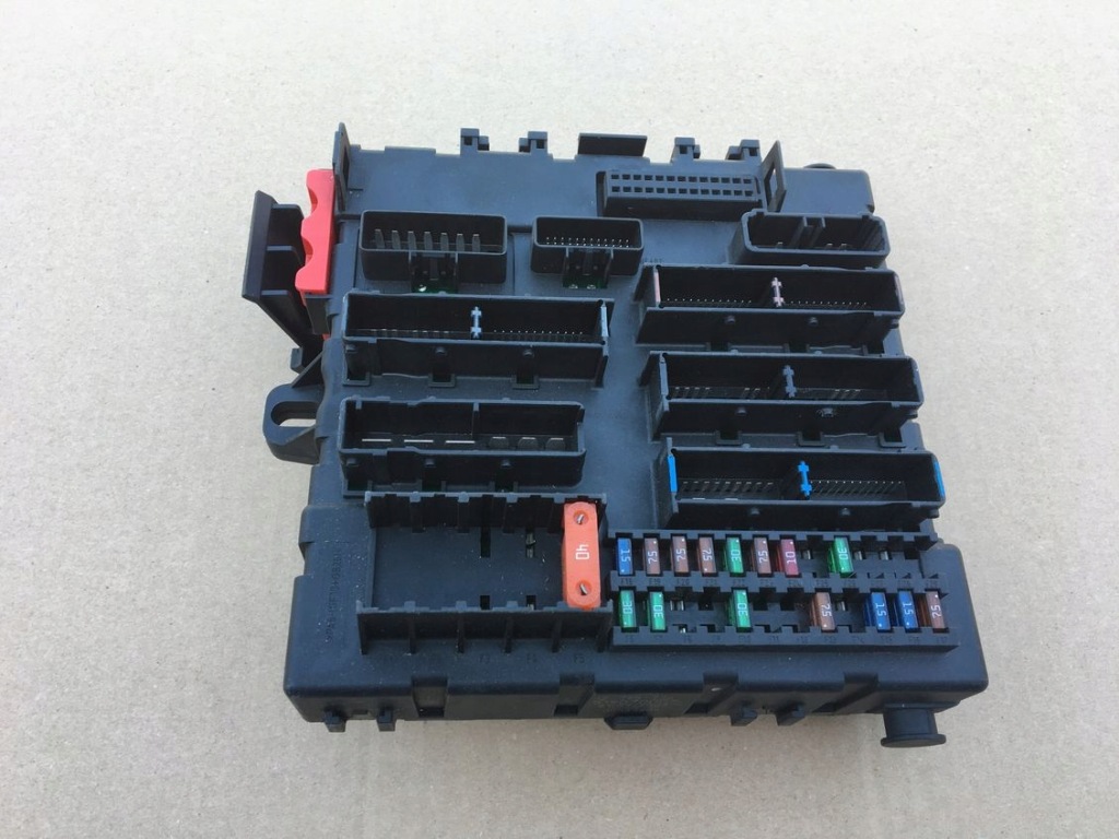 Купити Коробка запобіжників vectra c signum 460023260