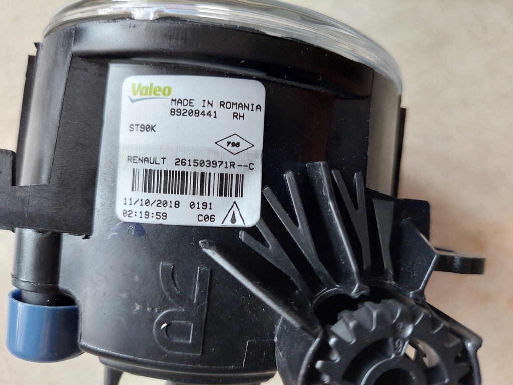 фото №11, Протитуманна фара - рамка протитуманної фари - renault trafic iii 2015