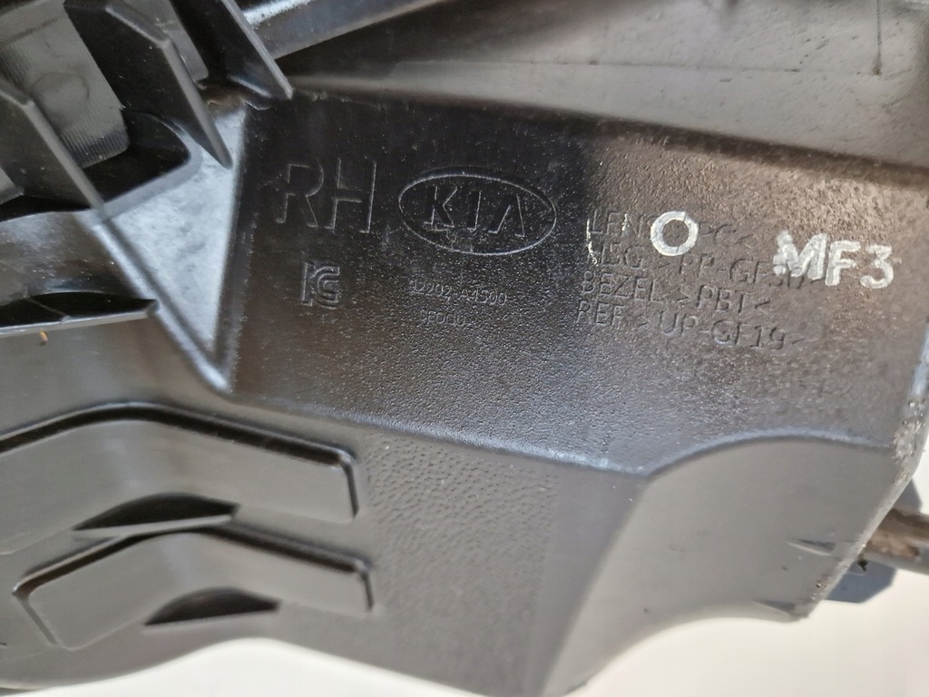 фото №5, Kia carens iv 4 lift противотуманная фара правый передний перед 92292 a4500