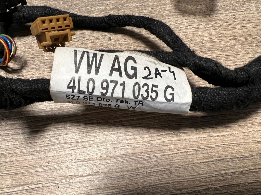фото №4, Джгут оббивка двері перед audi q7 4l0971035g
