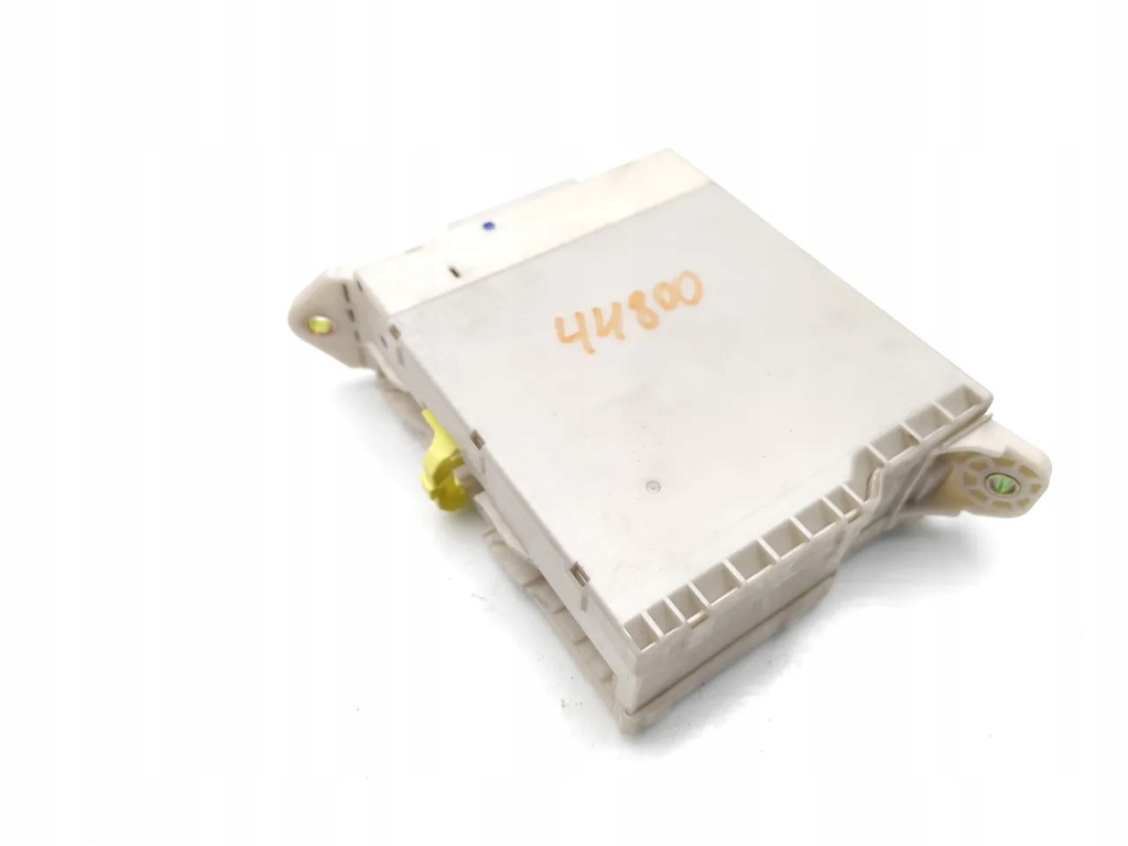 фото №12, Lexus gs рамка / модуль запобіжників 300 бензин 183kw 249 hp 82730-30281