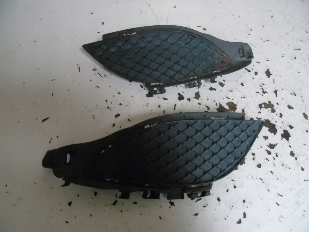 фото №1, Mercedes a klasa w176 права решітка заглушка бампера перед a1768850422