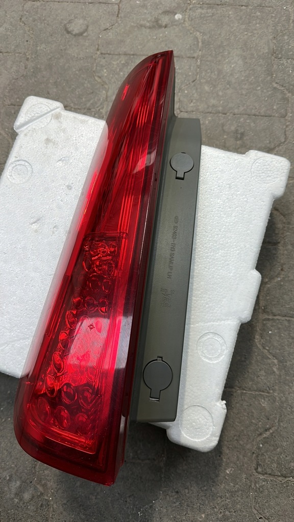 фото №1, Kia ceed 2007- kombi лампа задняя левая