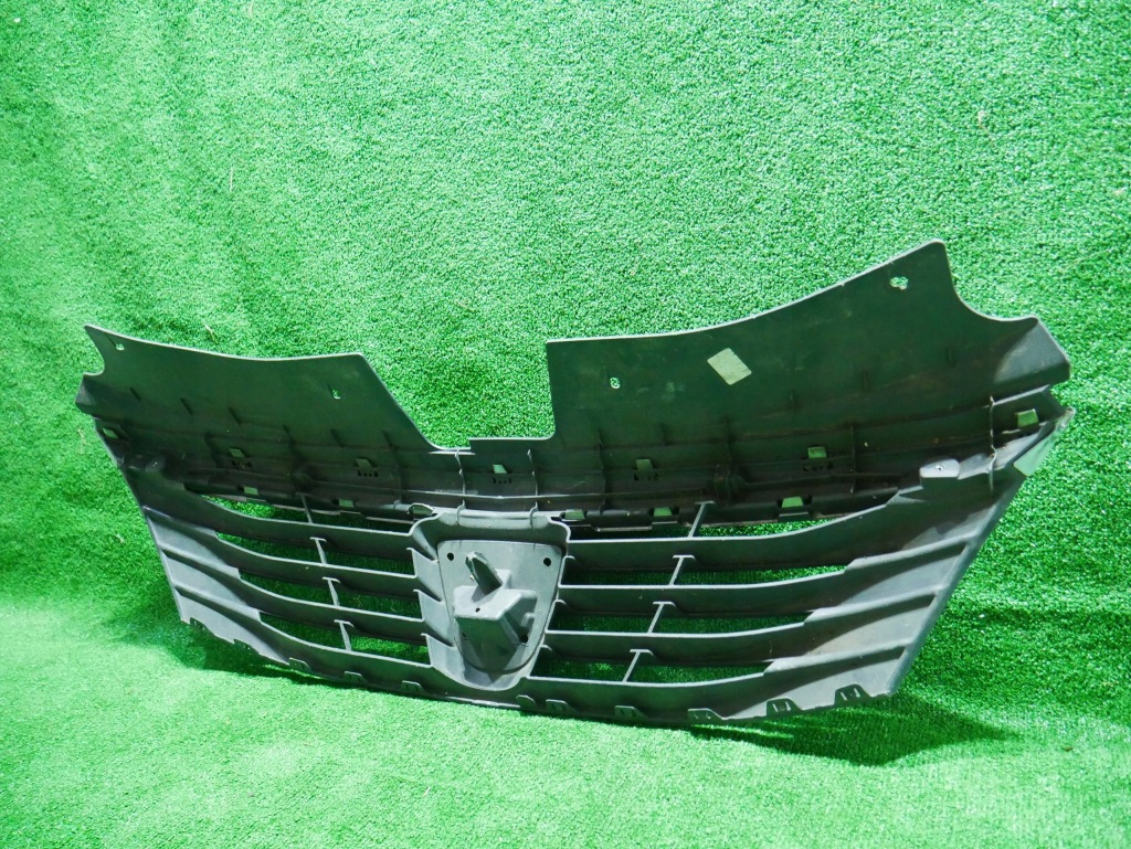 фото №6, Dacia оригинальный номер 8200748240 решётка радиатора