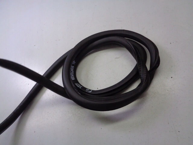 фото №1, Прокладка двері правий перед jeep renegade 1.4 multiair przed lift 2017 rok